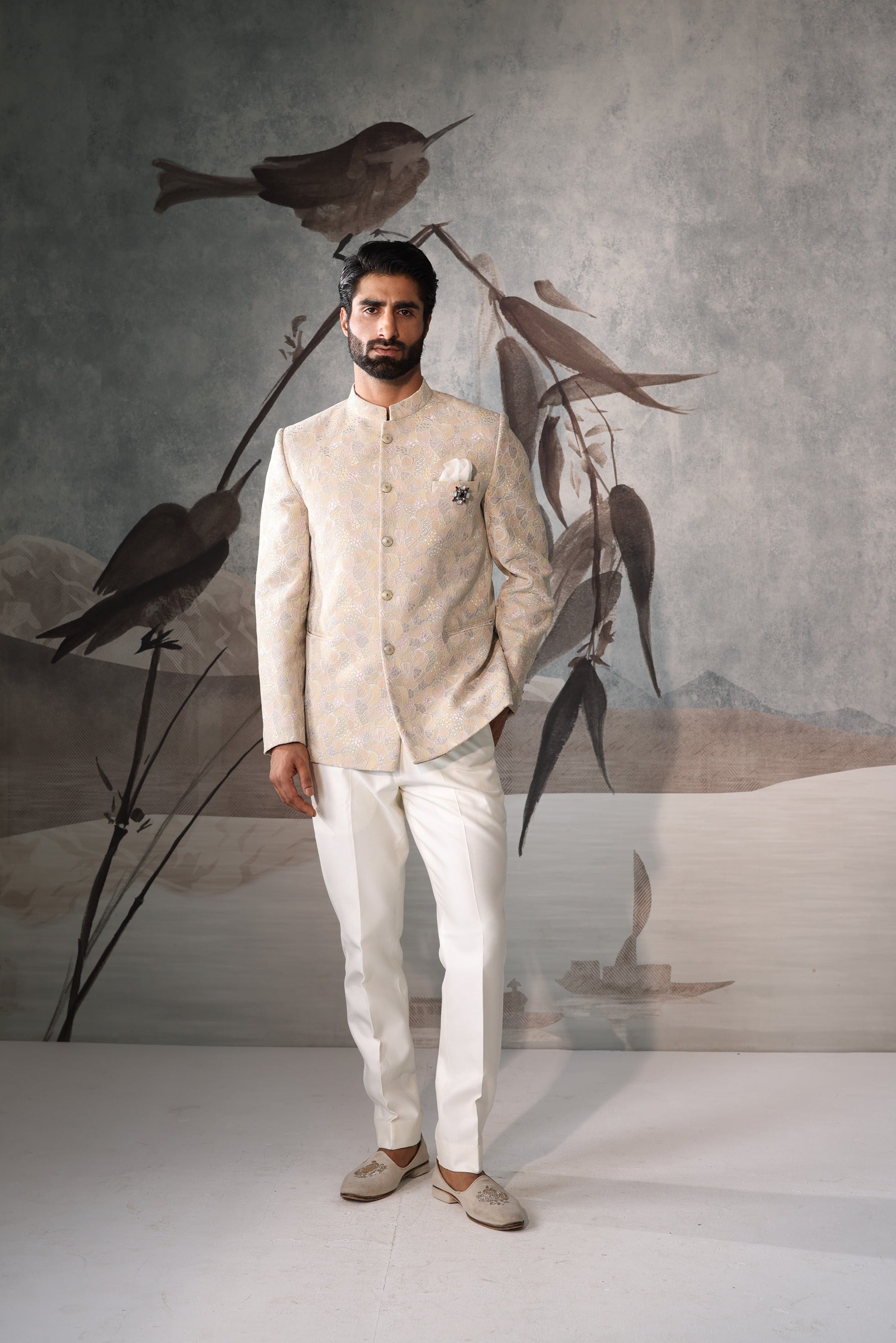 Ivory Leman colour bandgala