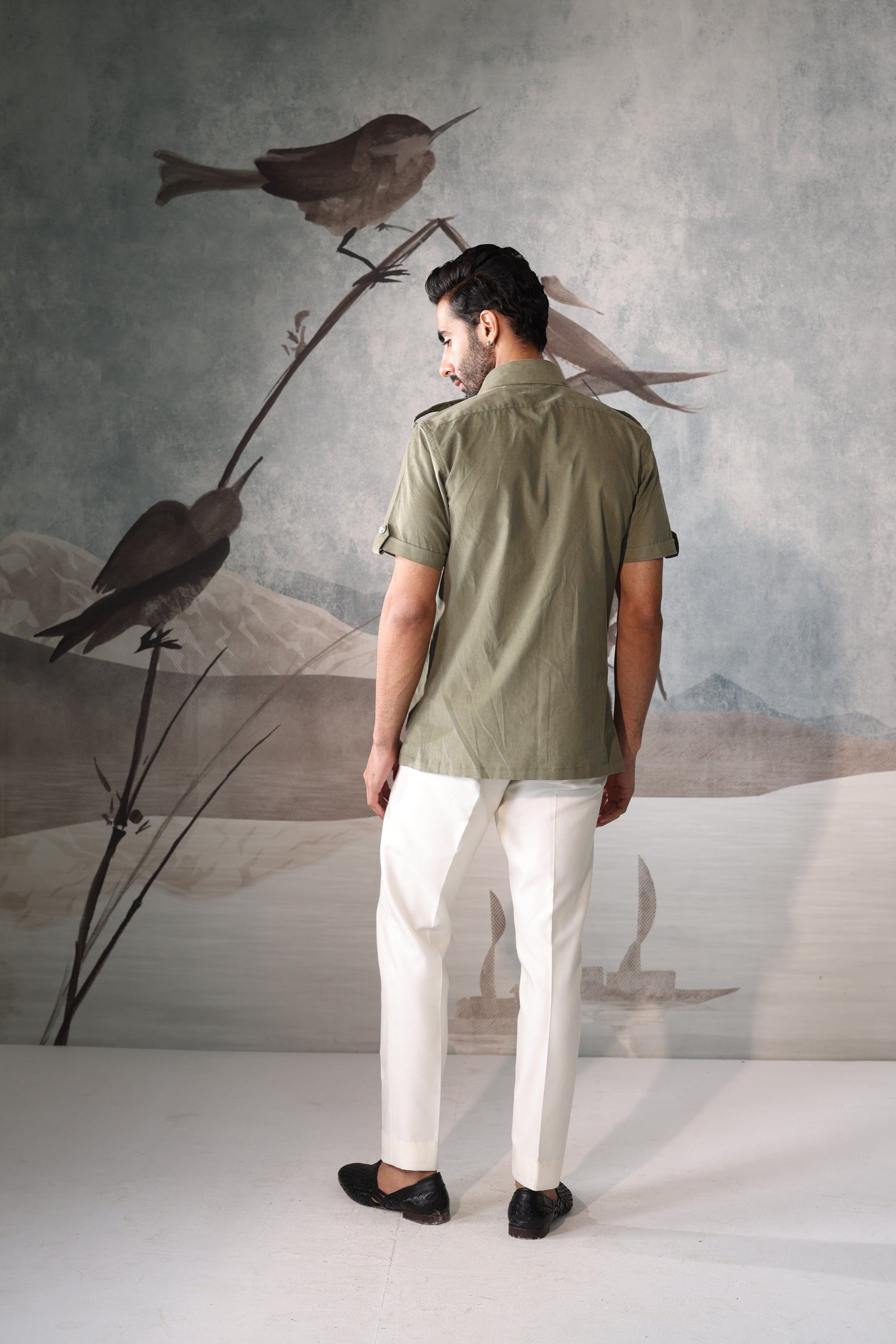 Plain shirt with patch pockets