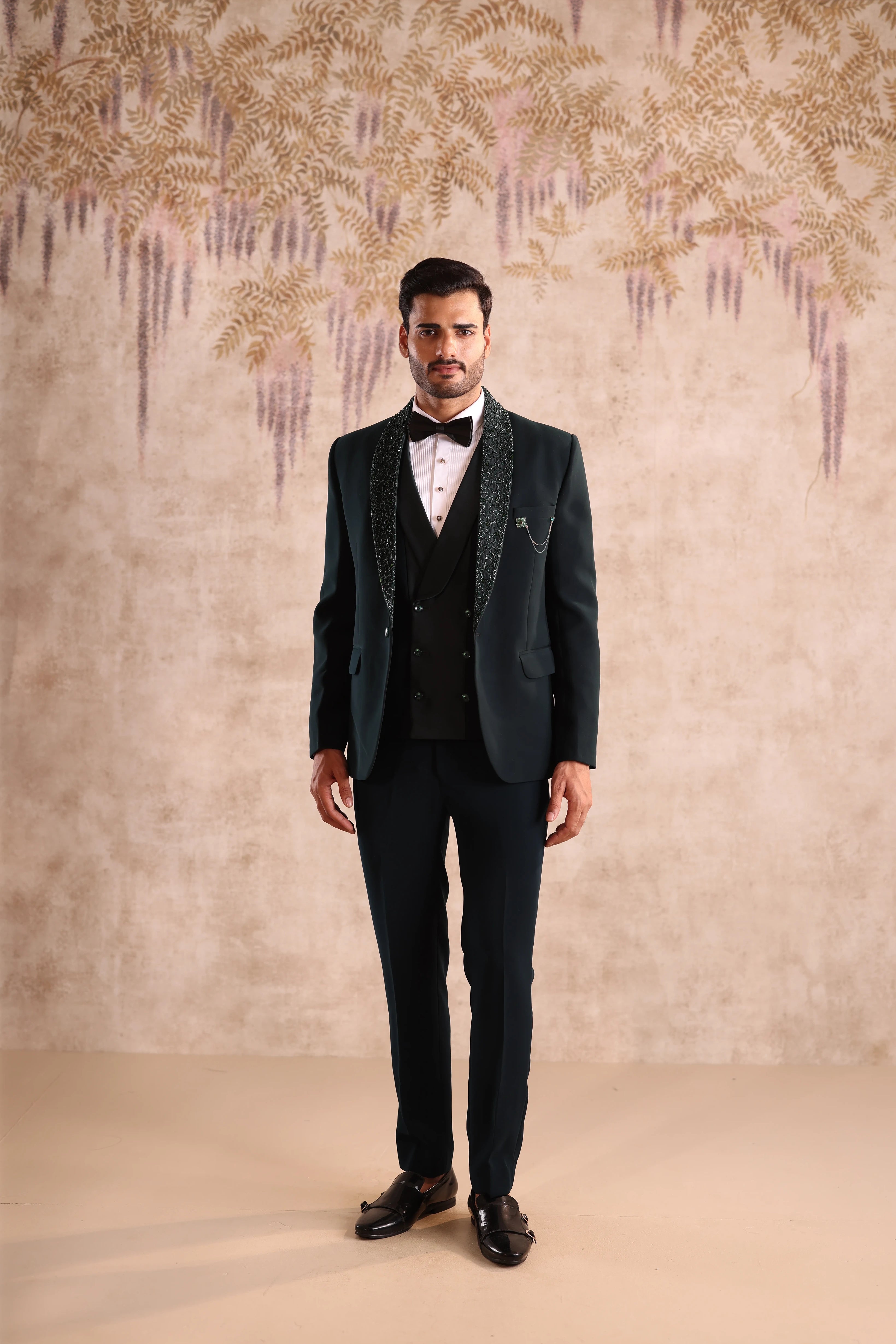 Green embroidered shawl collar tuxedo