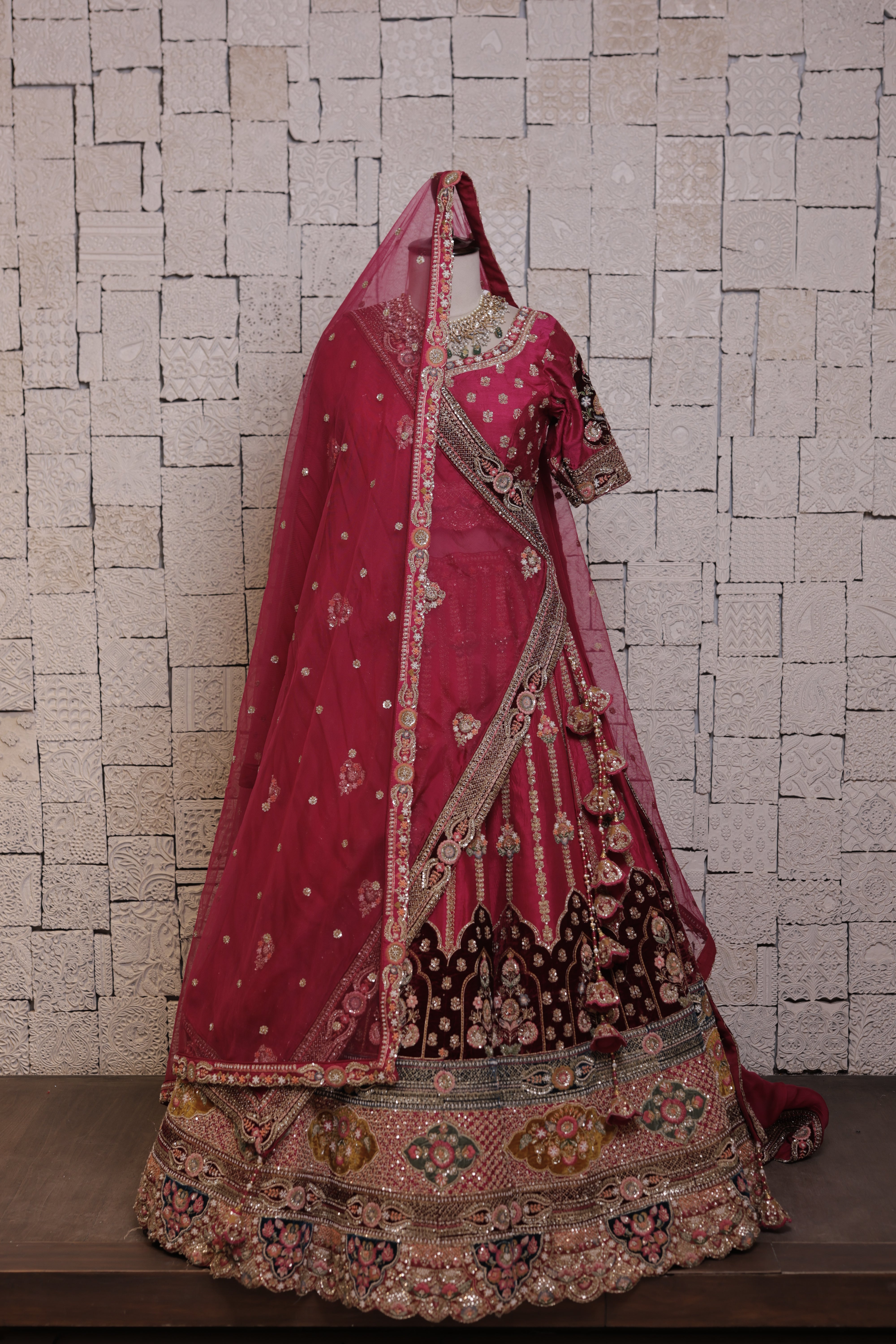 Marron Embroidered Bridal Lehenga Set – Intricate Beadwork and Sequins