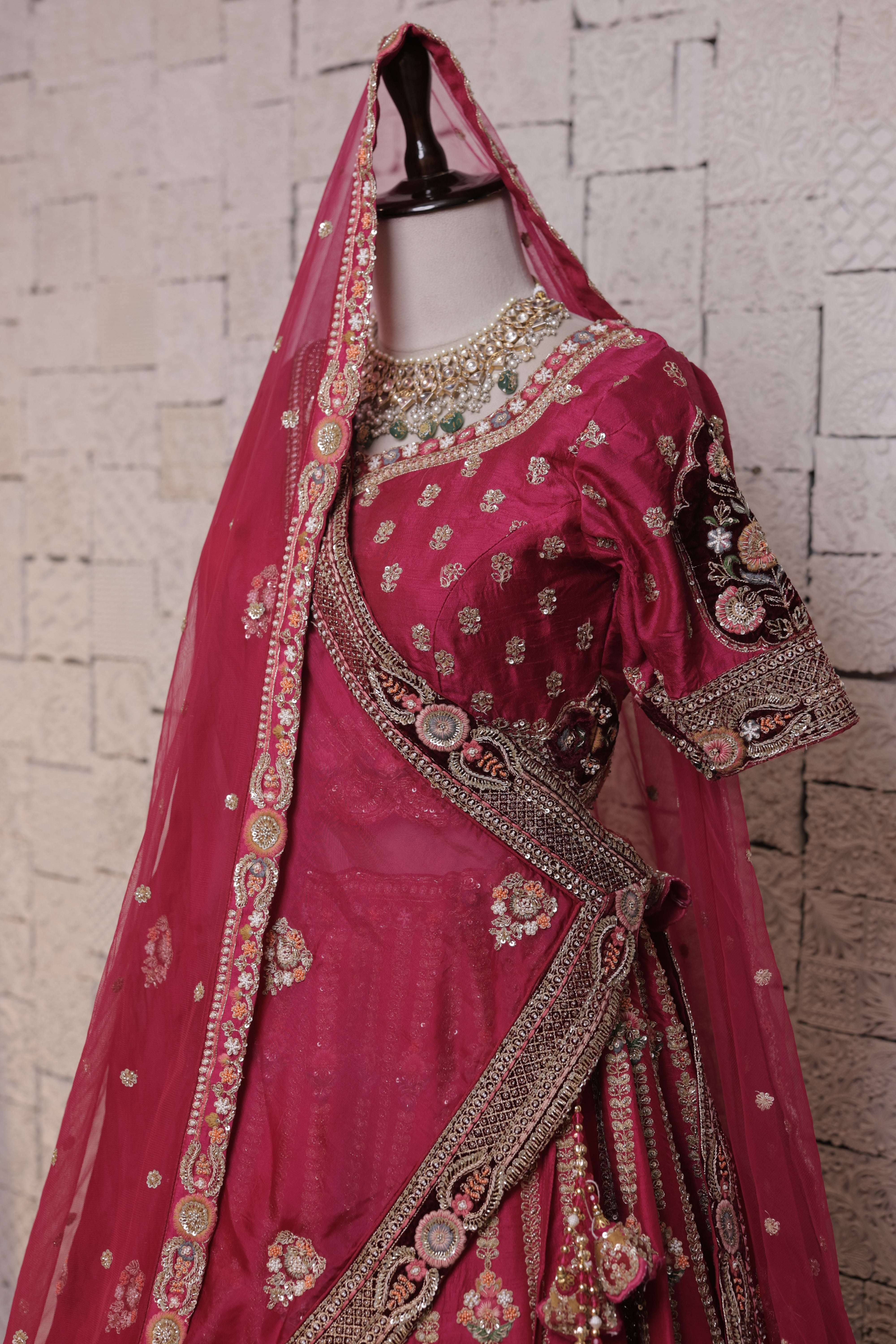 Marron Embroidered Bridal Lehenga Set – Intricate Beadwork and Sequins