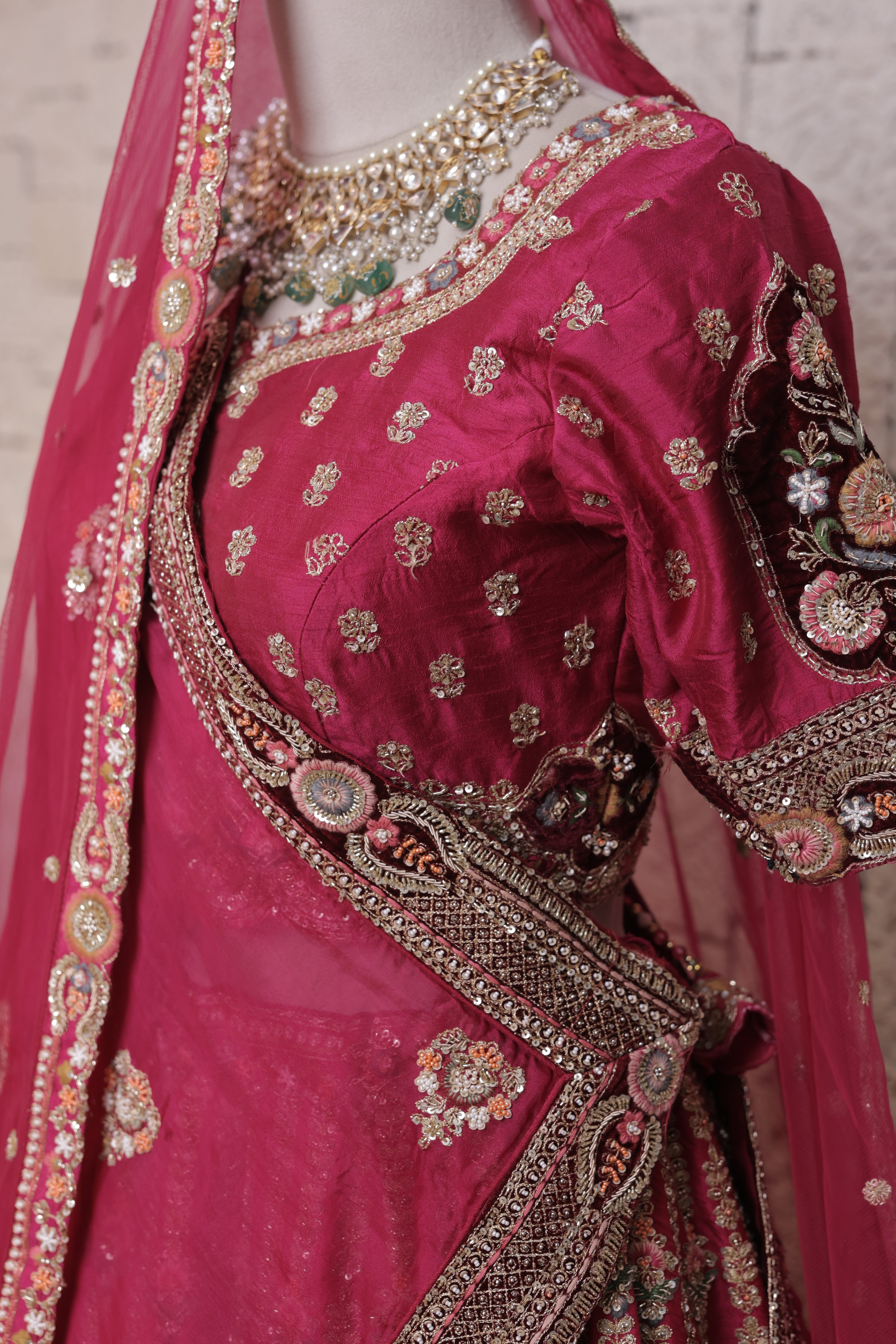 Marron Embroidered Bridal Lehenga Set – Intricate Beadwork and Sequins