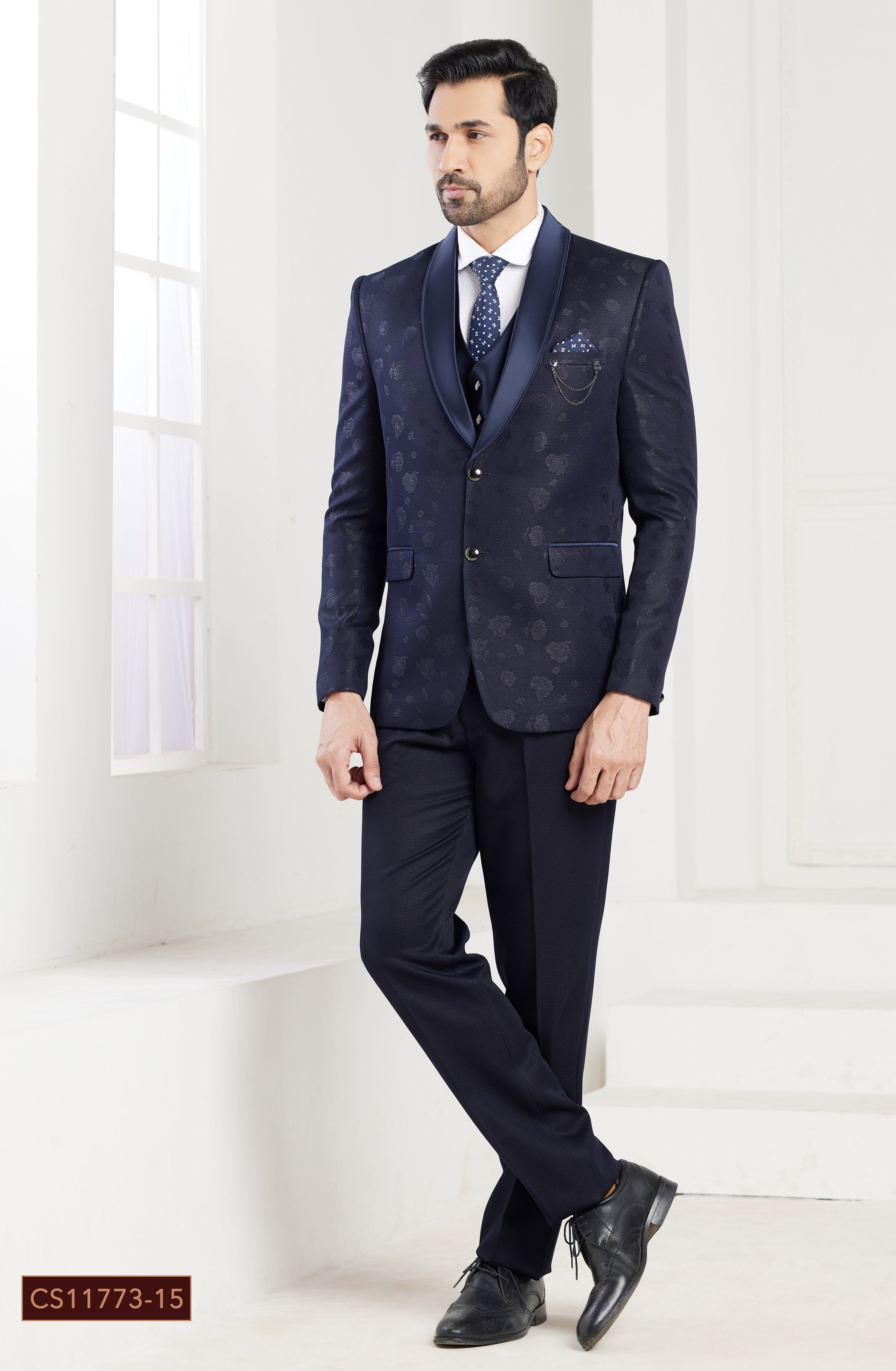 NAVY BLUE MEN’S TUXEDO WITH WAISTCOAT