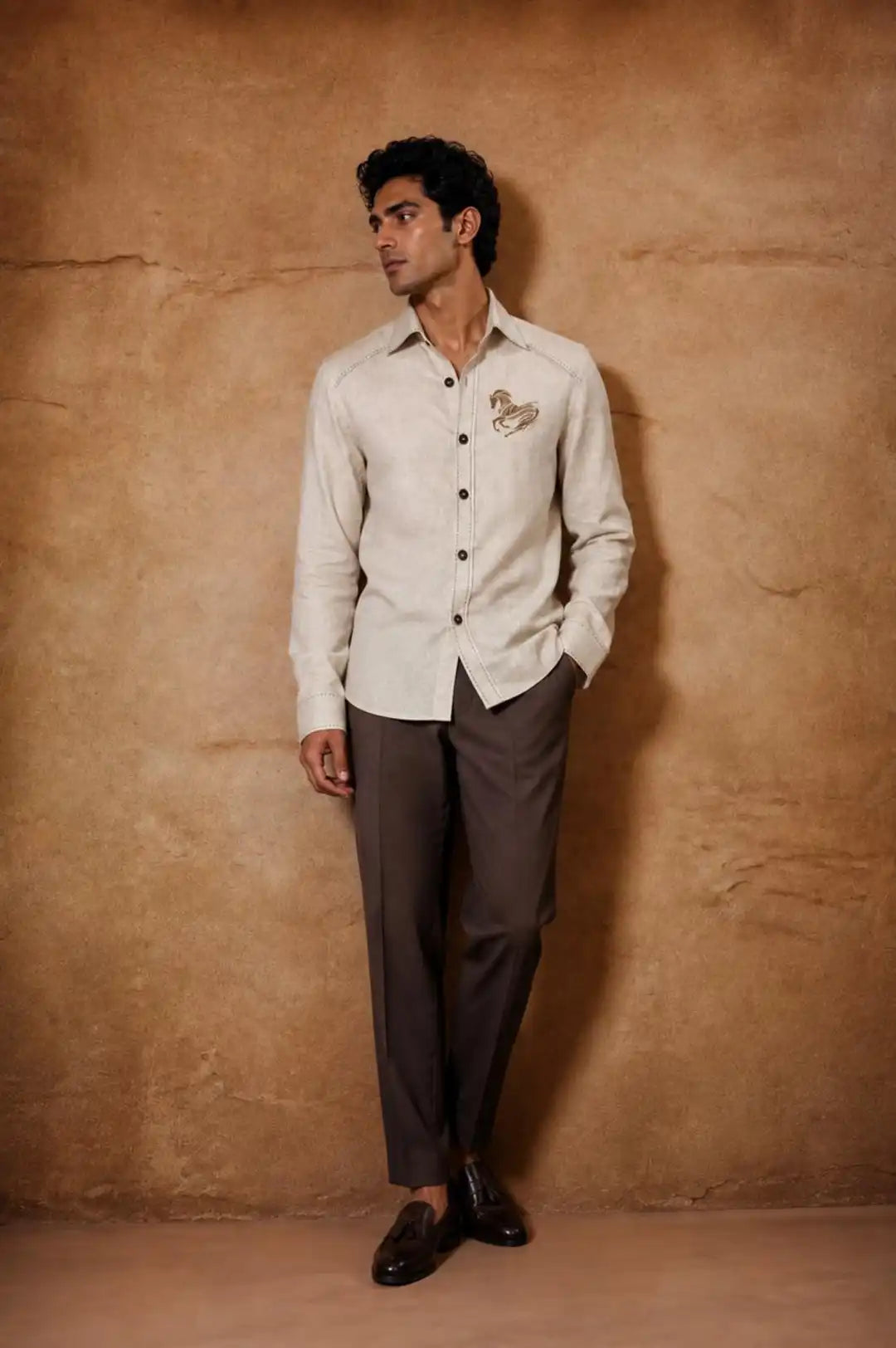 Linen shirt with printed horse figure with running stitch thread detailing