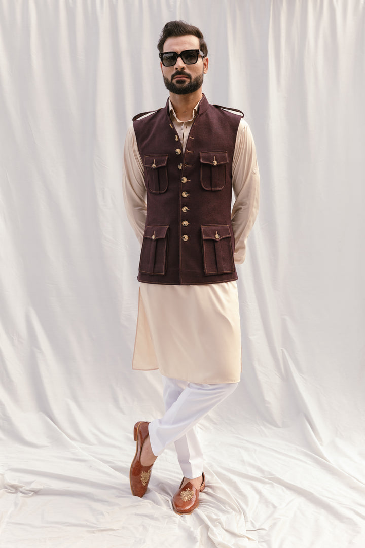 Sadri 9B in wine colour with shoulder flaps