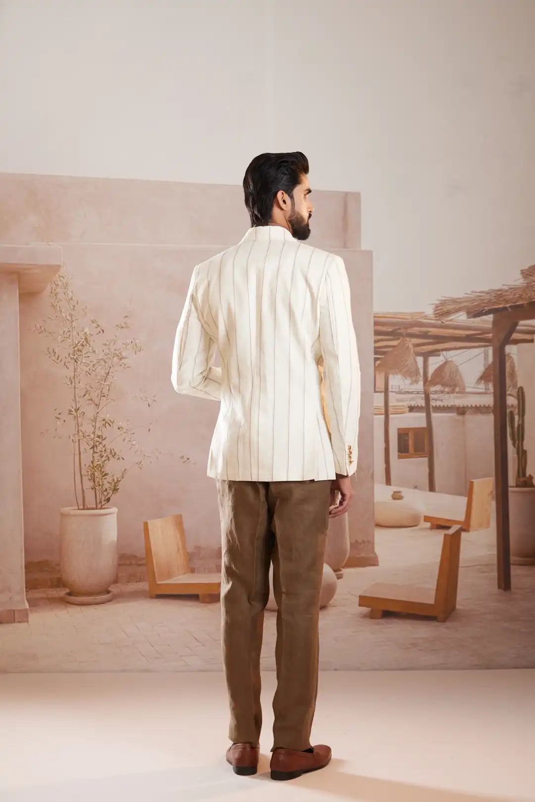 Ivory peak lapel striped summer Linen Blazer