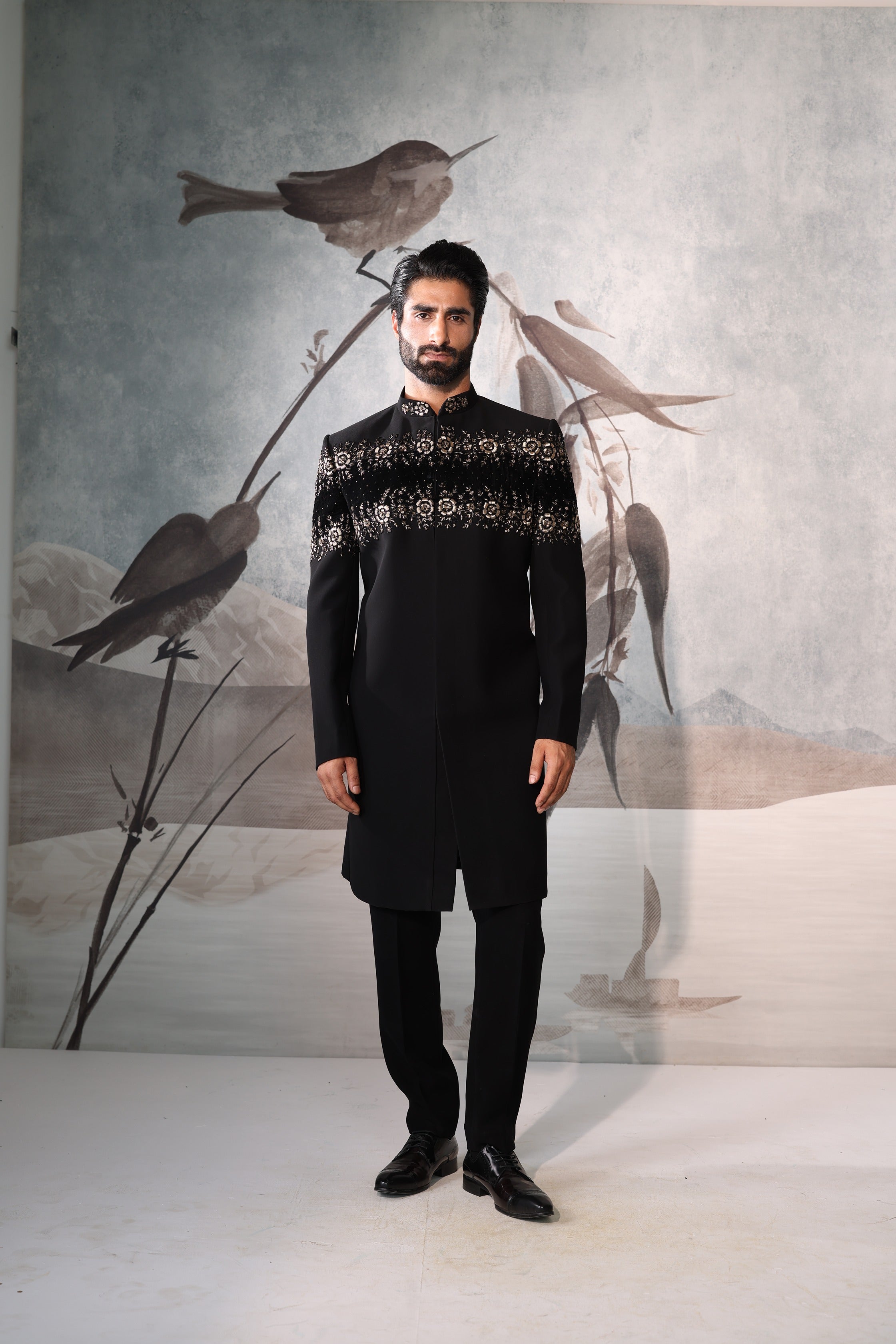 Black indowester with chest and shoulder embroidery with embroidery detailing stole