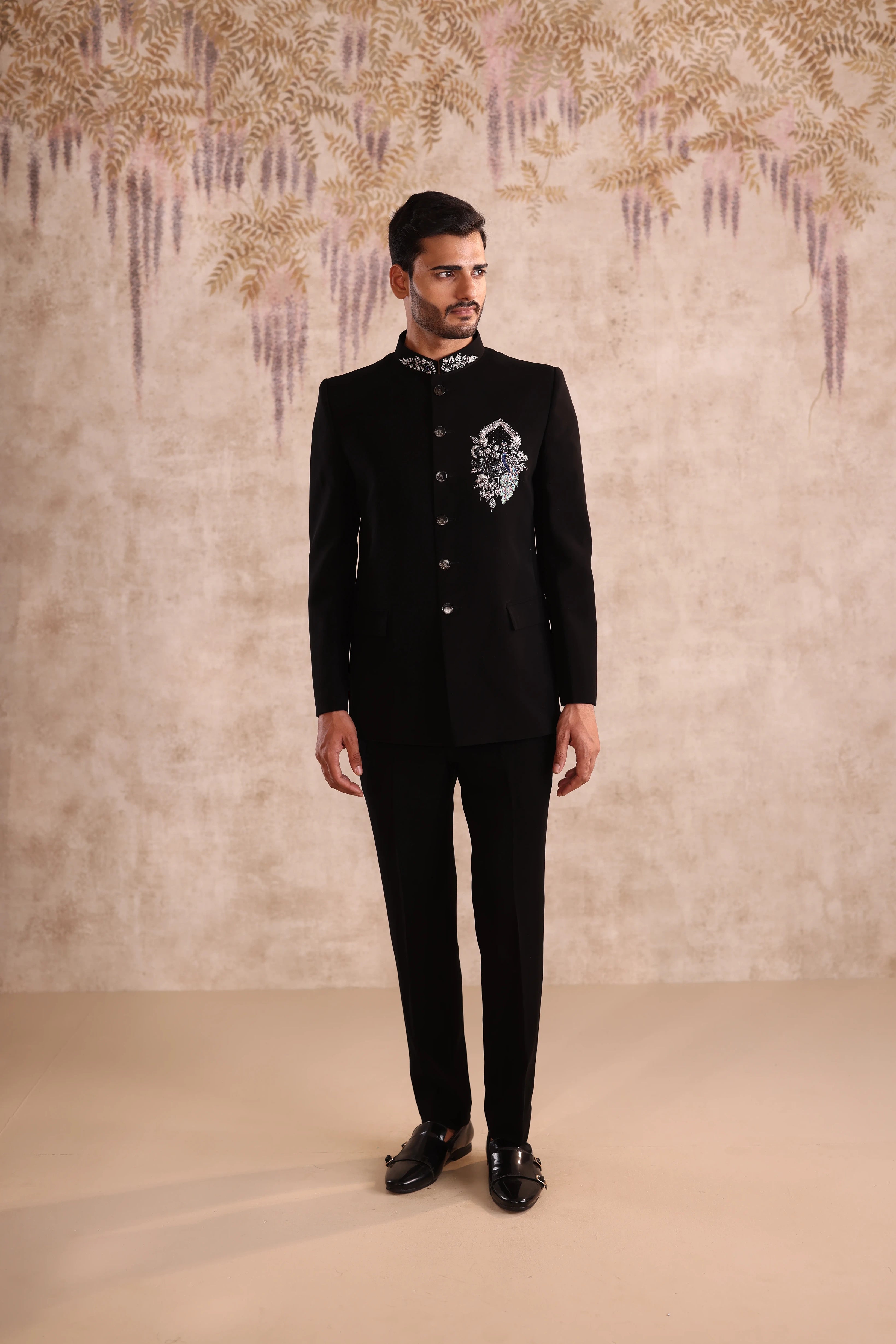 Black bandhgala with chest motif and collar embroidery