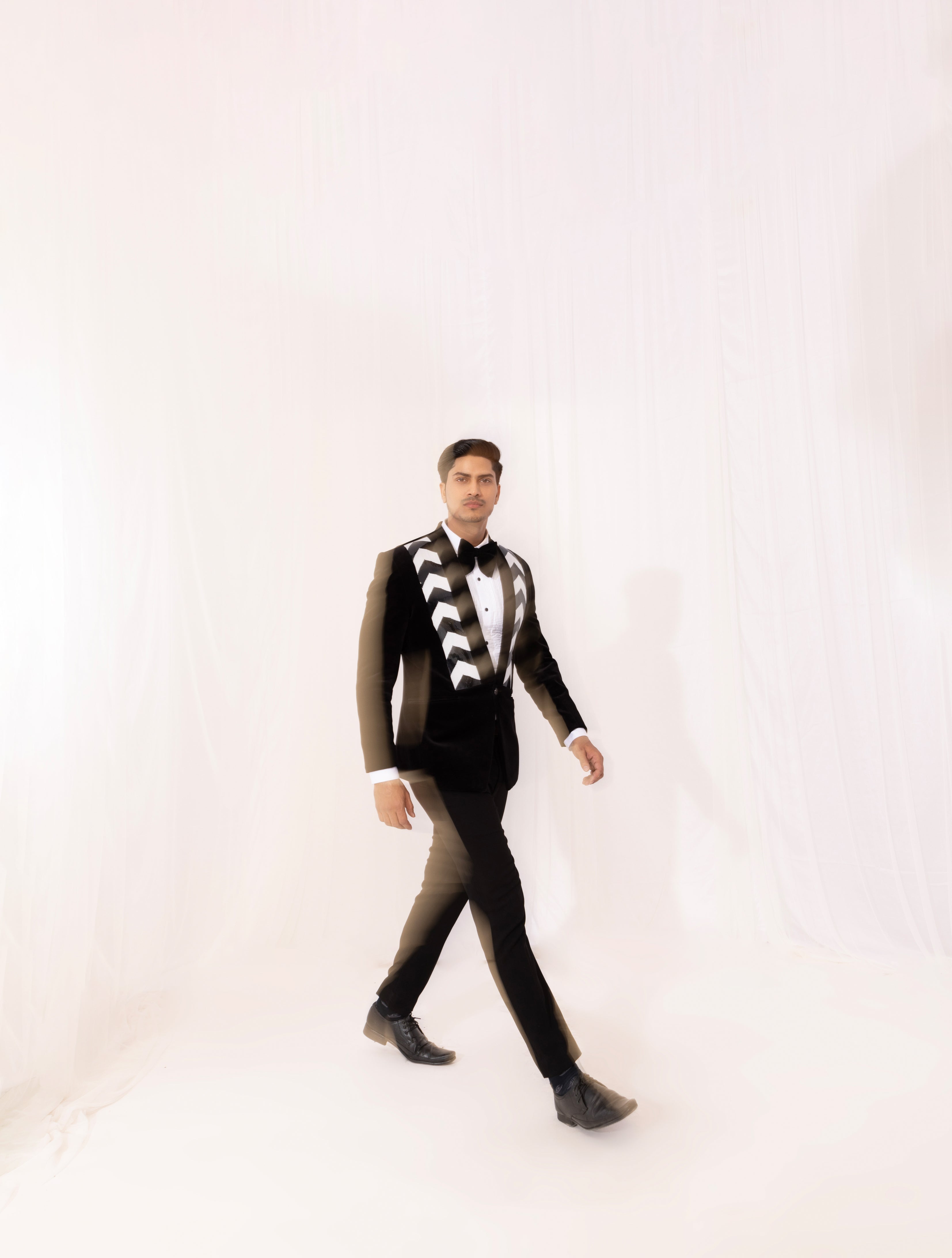 BLACK MONOCHROME TUXEDO