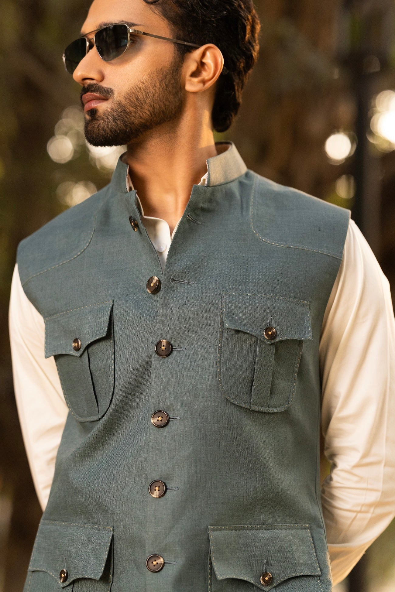 GREEN SADRI WITH FOUR POCKETS