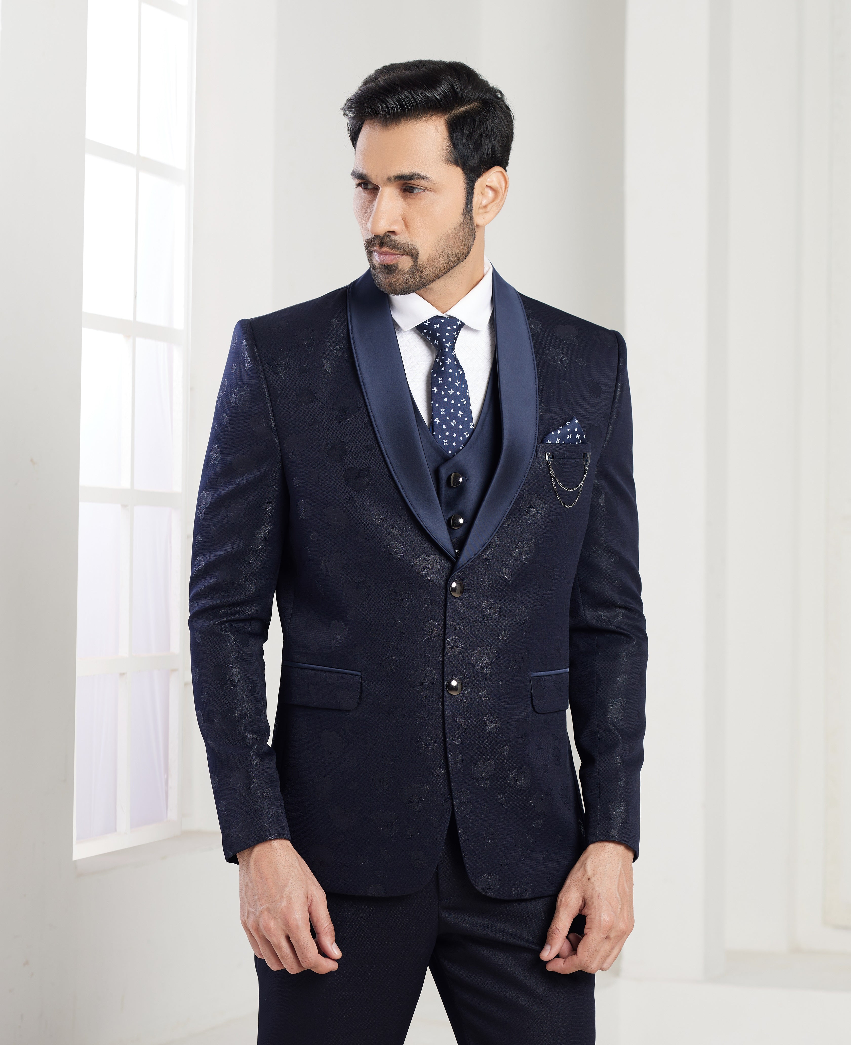 NAVY BLUE MEN’S TUXEDO WITH WAISTCOAT